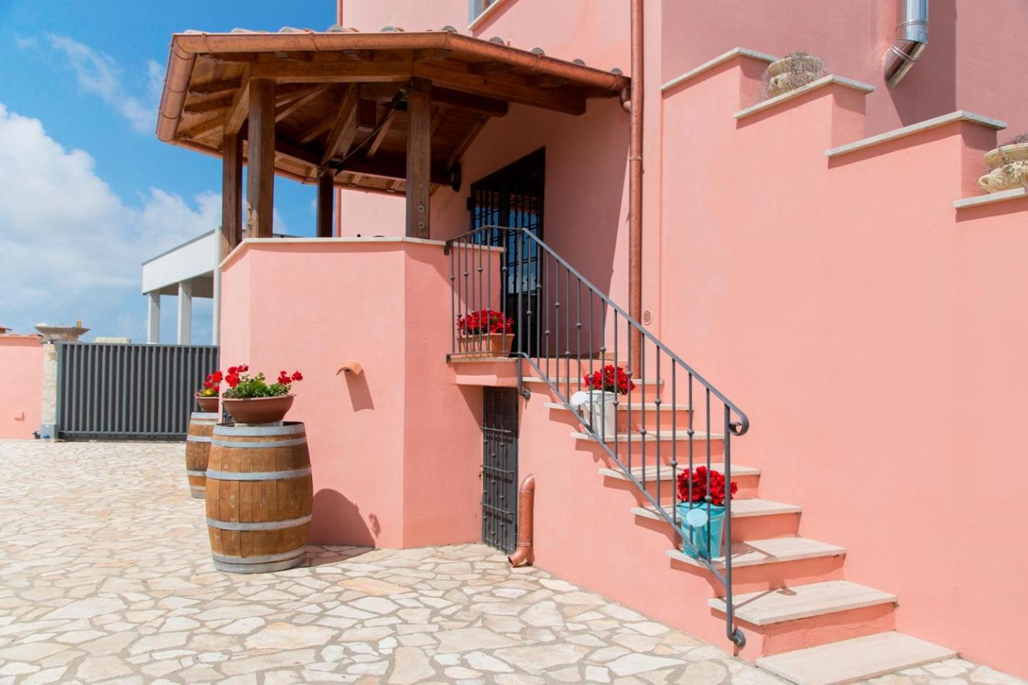 Casale La Rovere Montalto di Castro Luaran gambar