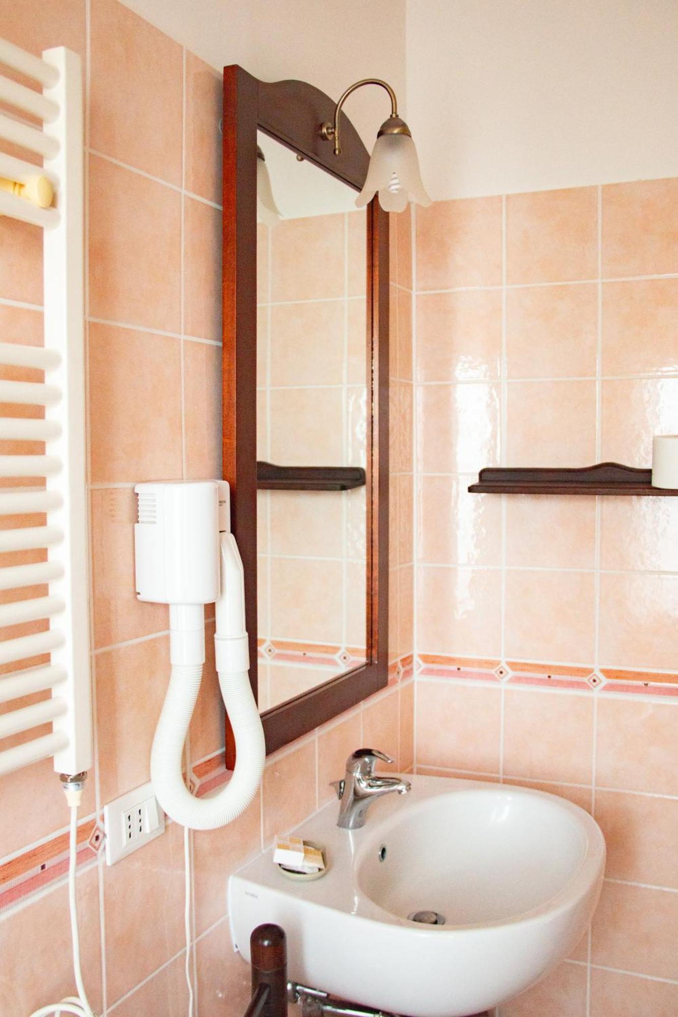 Casale La Rovere Montalto di Castro Bilik gambar