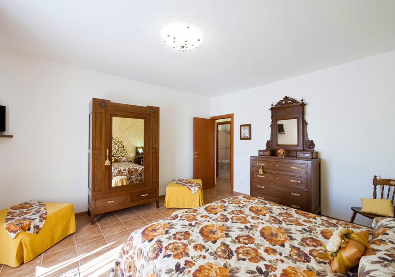 Casale La Rovere Montalto di Castro Luaran gambar